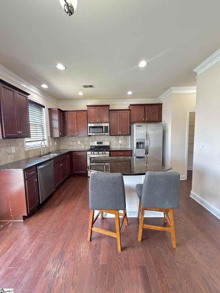 141 Rivermill Pl - Photo 6 of 28