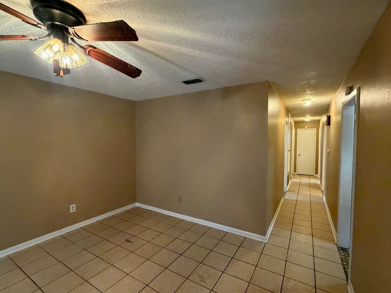 1919 Orbit Dr - Photo 4 of 17