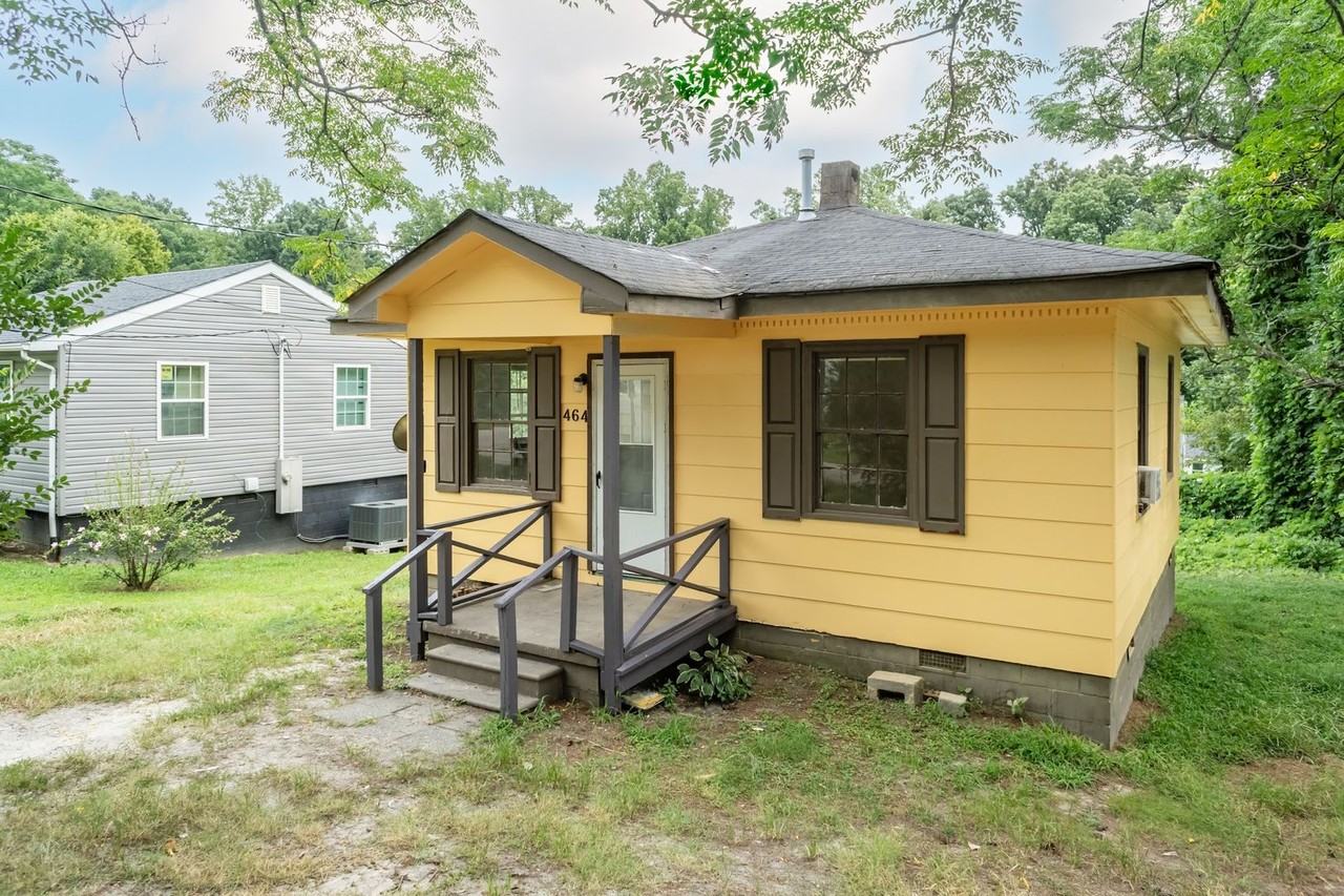 464 Powell St - Photo 2 of 15