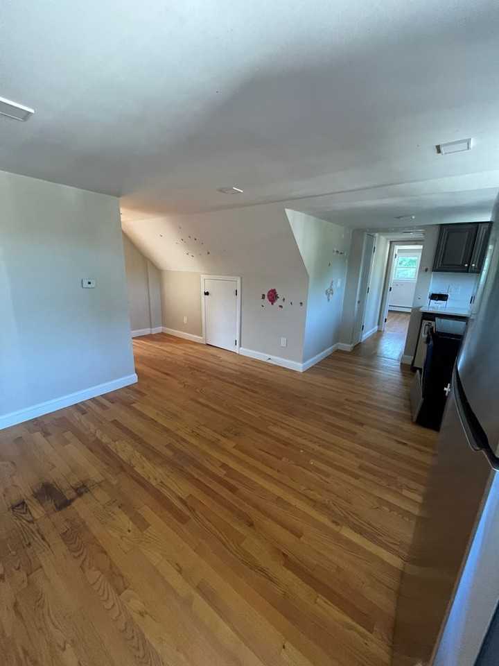 550 Park St #2 - Photo 6 of 14