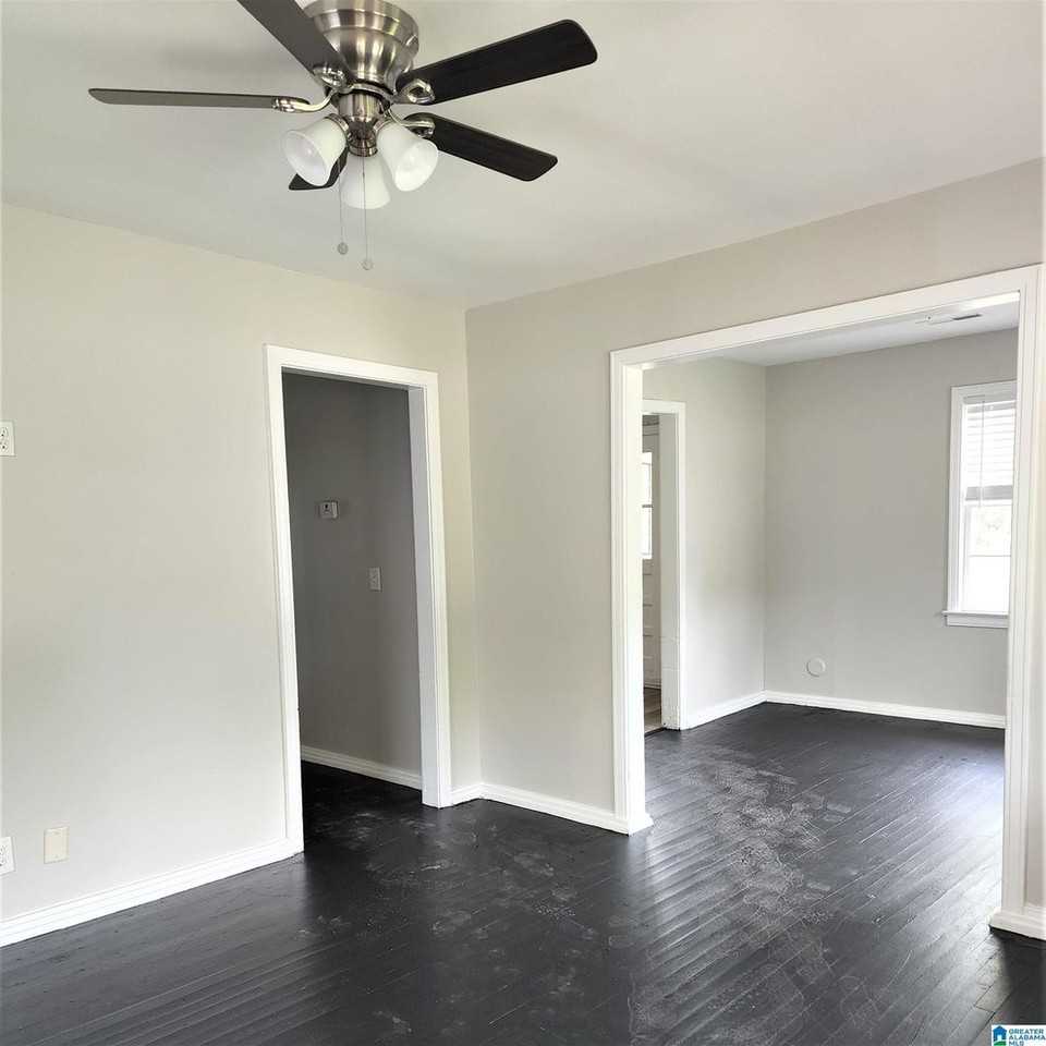 2513 18th Ave N - Photo 3 of 12