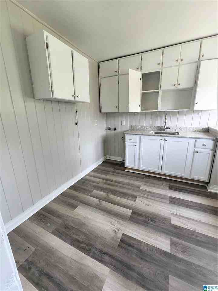 2513 18th Ave N - Photo 6 of 12