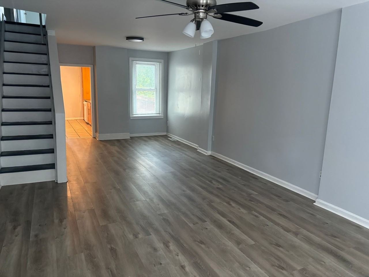 924 Jackson St - Photo 2 of 13