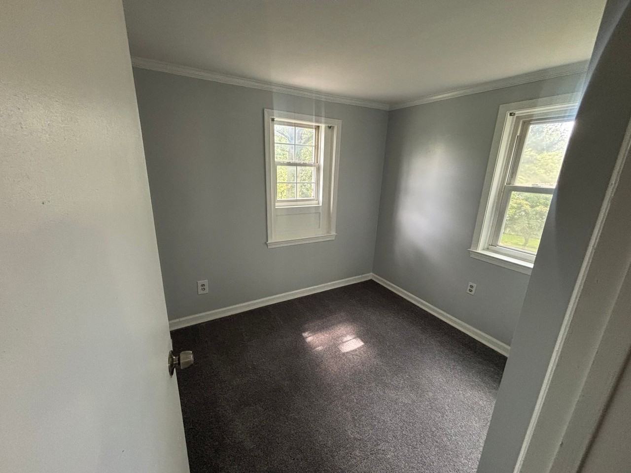 924 Jackson St - Photo 4 of 13