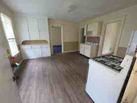 923 W 3rd St #4 - Photo 1 of 1