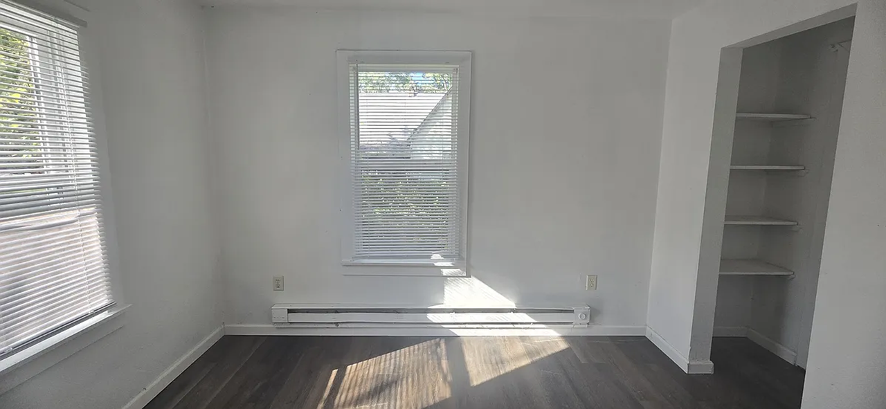 1910 N Benton Ave - Photo 5 of 11
