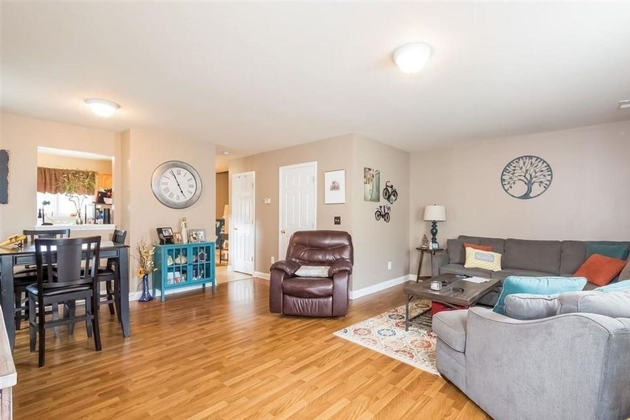 1107 Shackleton Rd - Photo 4 of 17