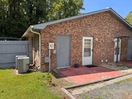 featured image of 3993 Valley Dr
