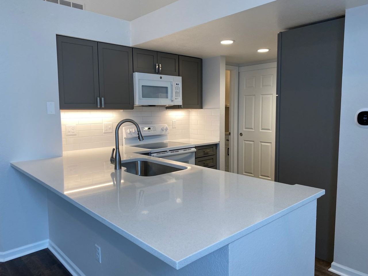 4883 White Rock Cir #D - Photo 4 of 12