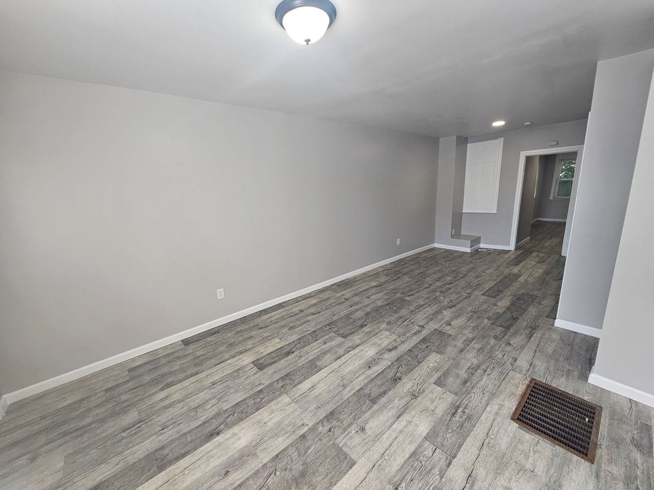46 N Hartley St - Photo 5 of 23