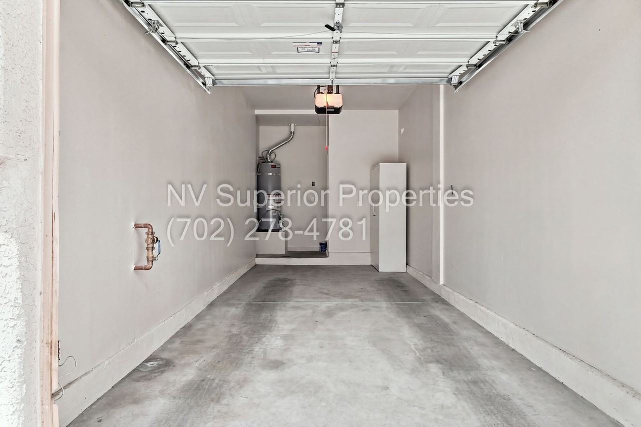 8628 Tomnitz Ave #101 - Photo 6 of 41