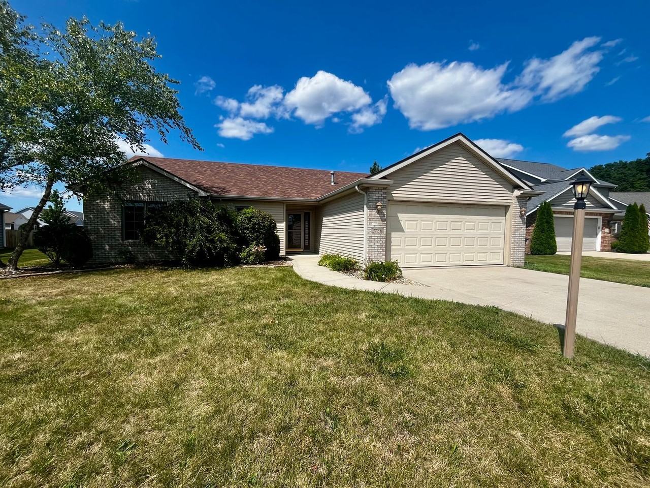 2726 Bearberry Ct - Photo 2 of 25