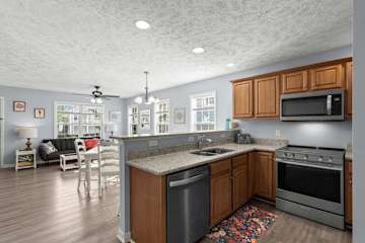 410 Greenville Ave - Photo 3 of 10