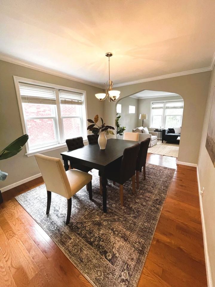 5621 Pernod Ave - Photo 4 of 18