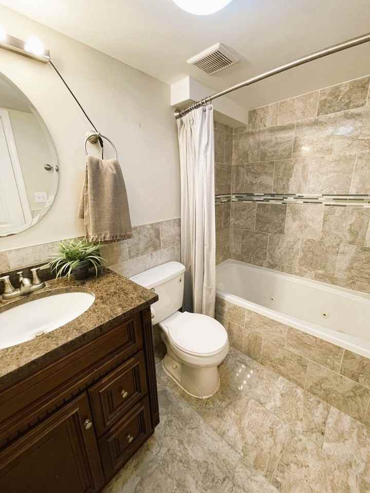 5621 Pernod Ave - Photo 7 of 18