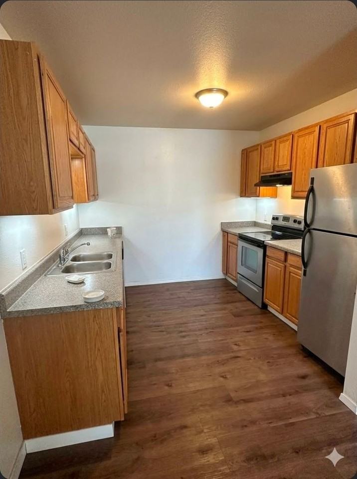 7733 Mcdougal Ave Ne - Photo 4 of 15