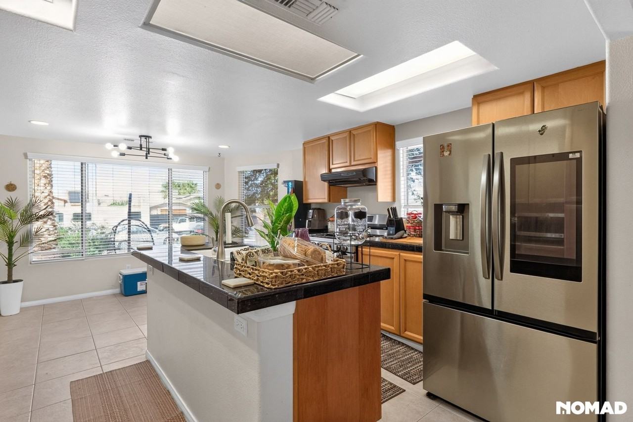 16460 Avenida Gracia - Photo 3 of 30