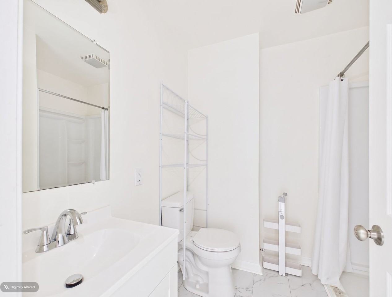 310 S Penn St - Photo 5 of 14