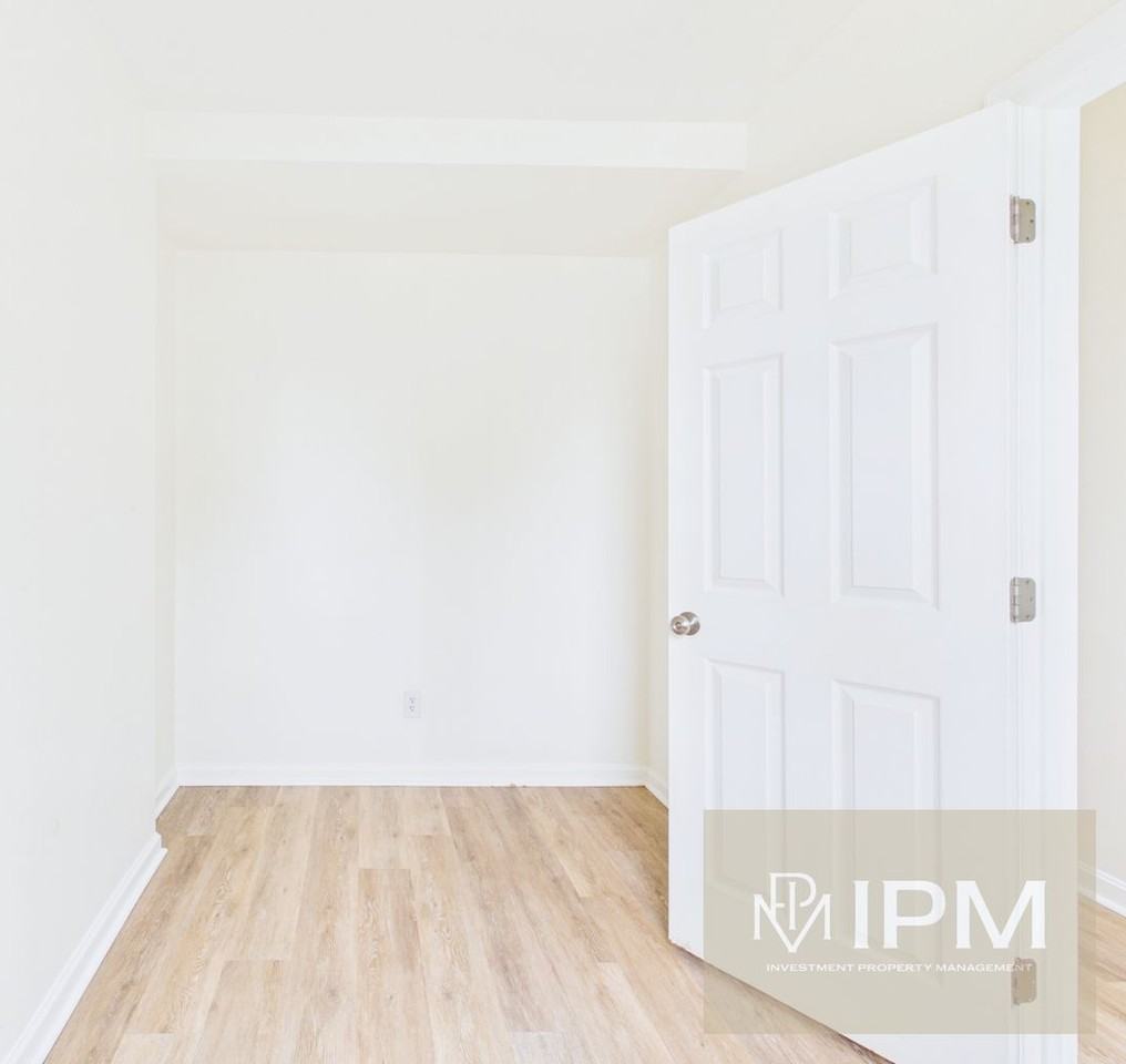 310 S Penn St - Photo 7 of 14