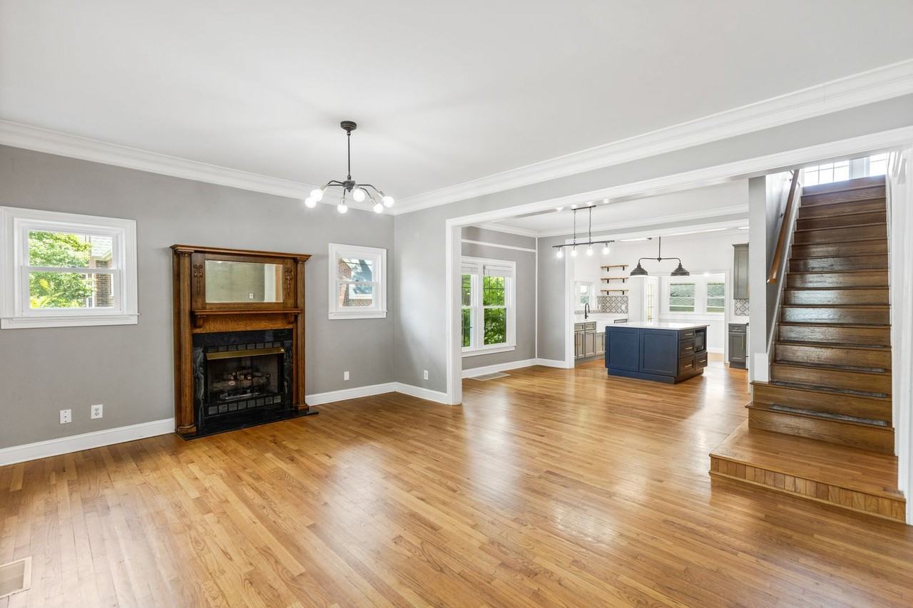 253 15th St Nw - Photo 5 of 36