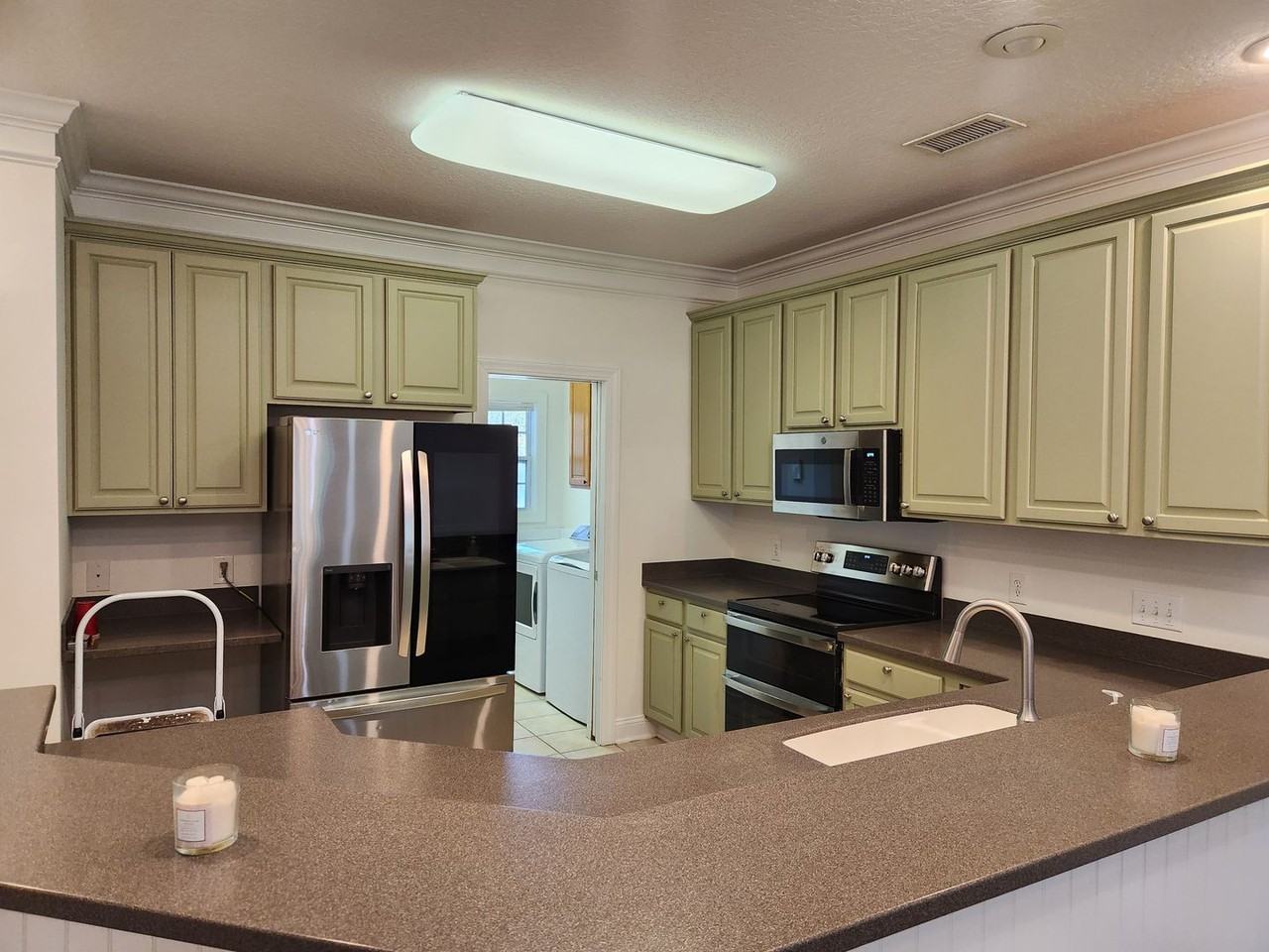 411 Southbridge Blvd - Photo 6 of 46