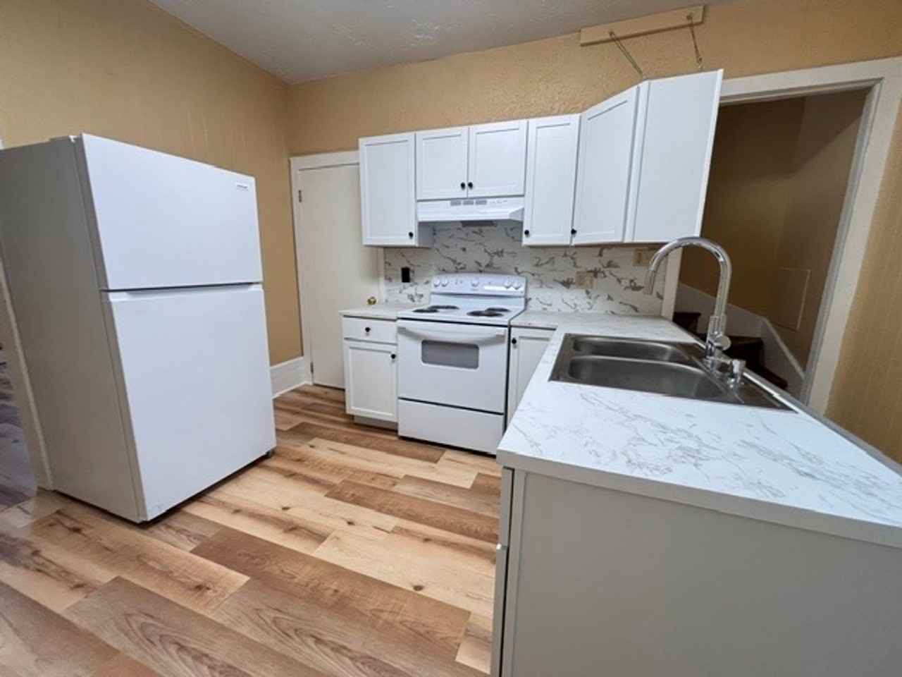22 S Elm St - Photo 4 of 20