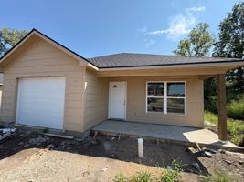 featured image of 1617 Green Valley Cir