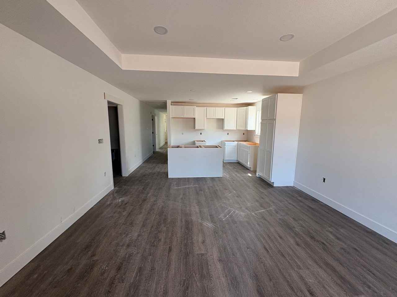 1617 Green Valley Cir - Photo 2 of 8