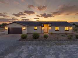 featured image of 2101 E Dandelion St
