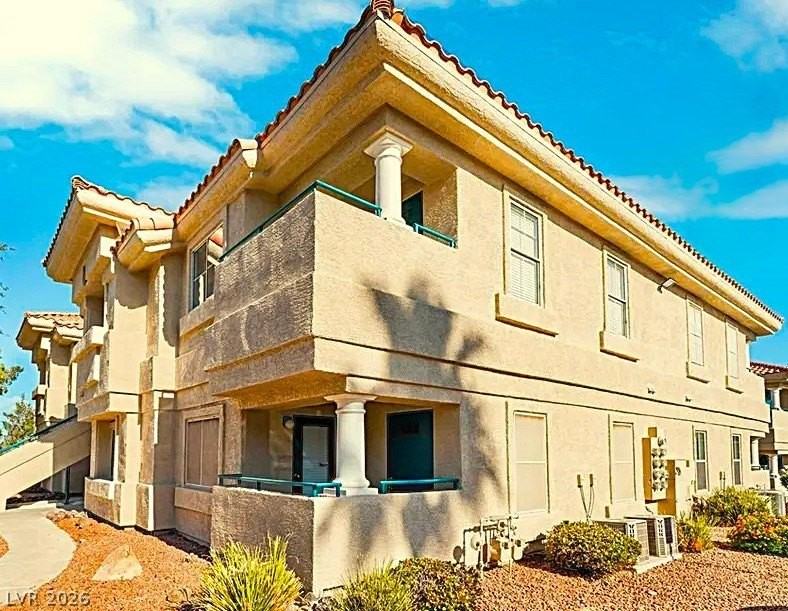 392 Manti Pl #392 - Photo 3 of 3