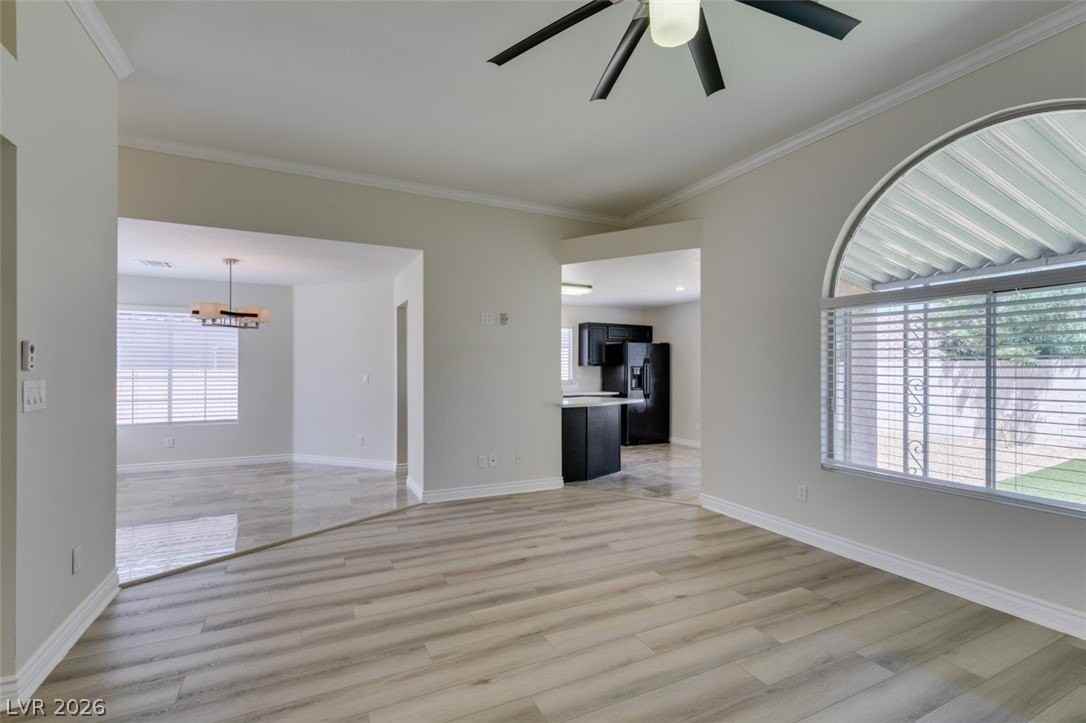 434 Viewmont Dr - Photo 5 of 30