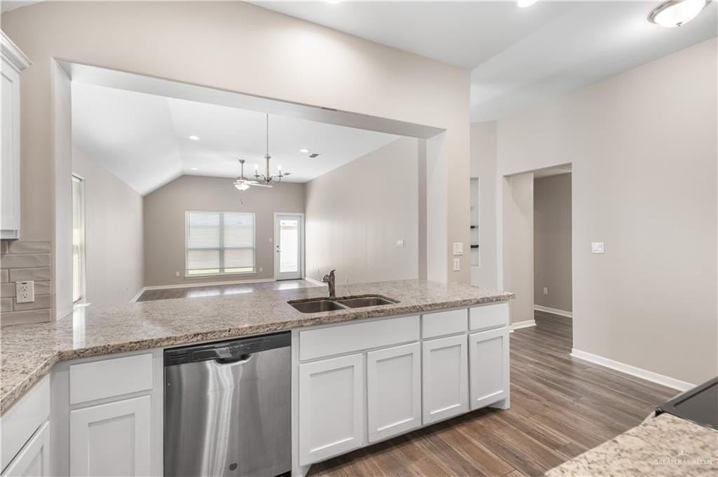 5512 River Rd - Photo 4 of 22