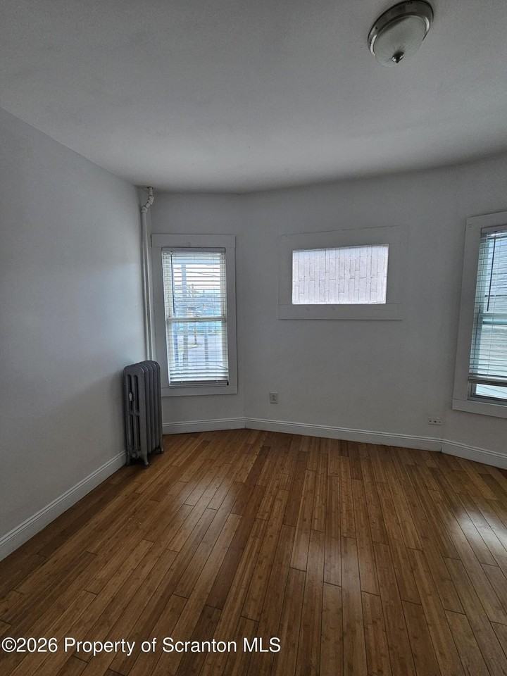 509 Luzerne St - Photo 6 of 13
