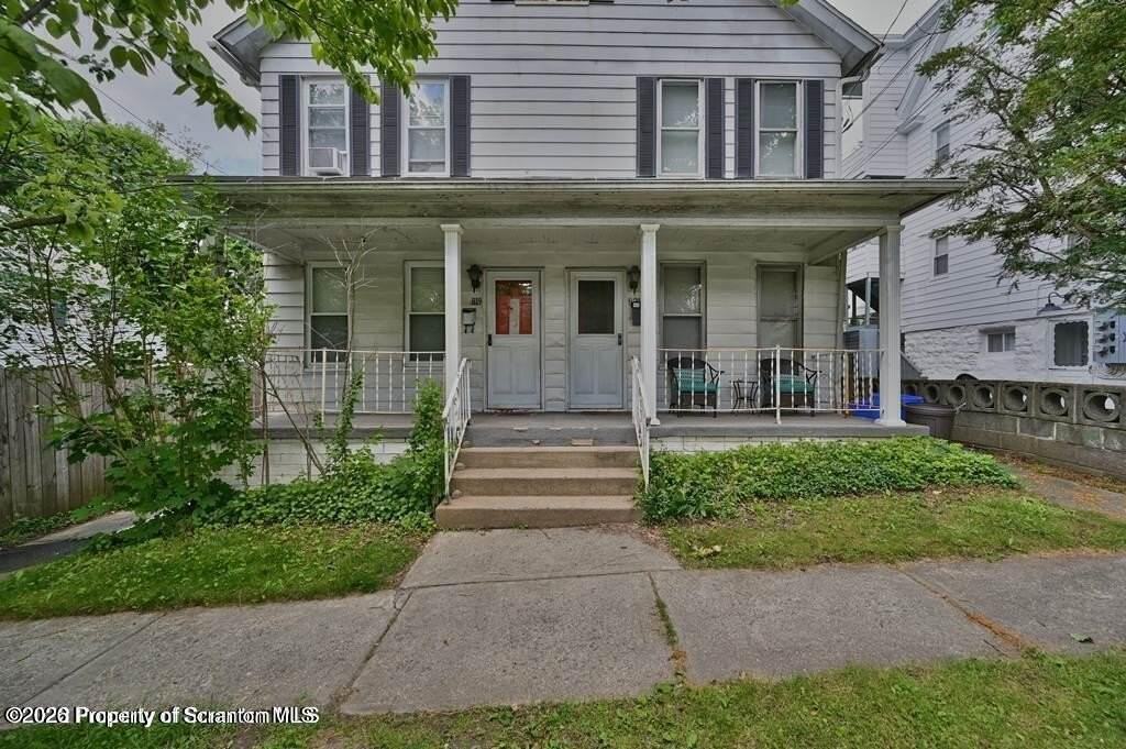 819 Delaware St - Photo 2 of 39