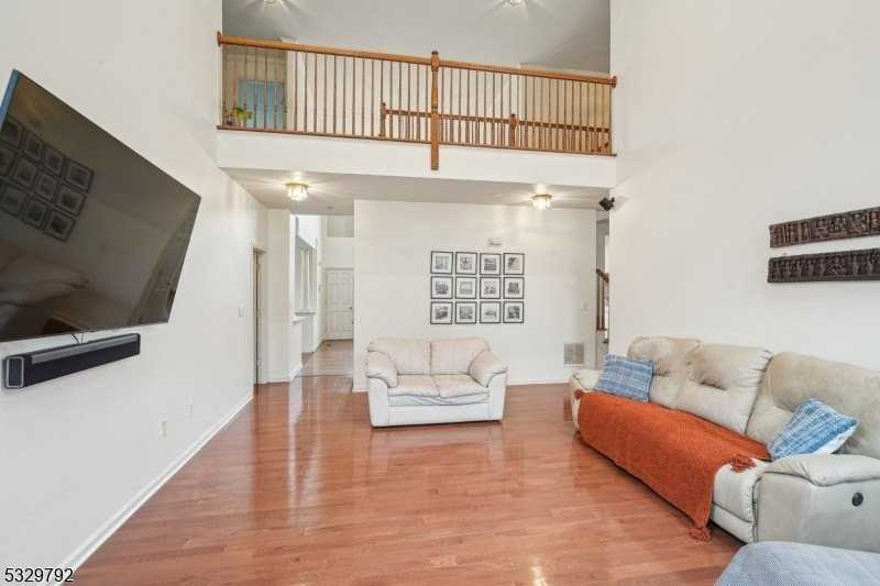 15 Shadow Hill Way - Photo 7 of 27