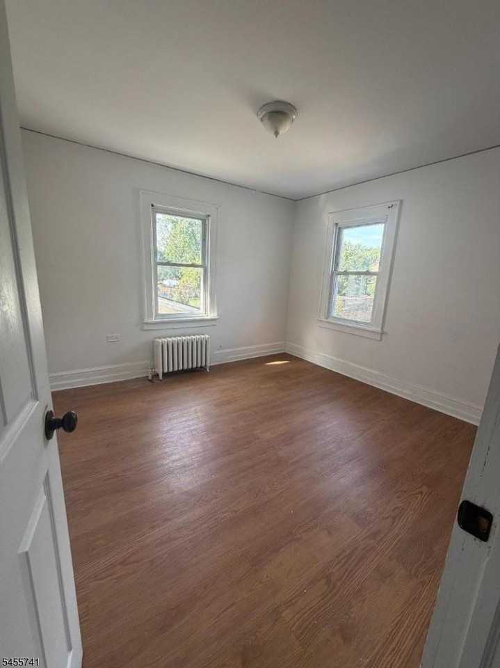 273 Netherwood Ave #2 - Photo 4 of 7