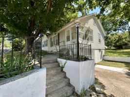 featured image of 706 Locust St #1
