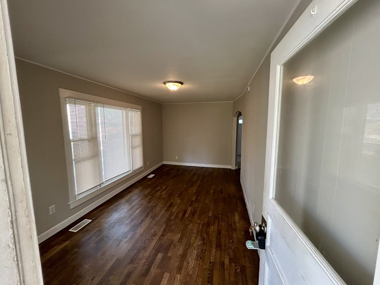 706 Locust St #1 - Photo 5 of 12