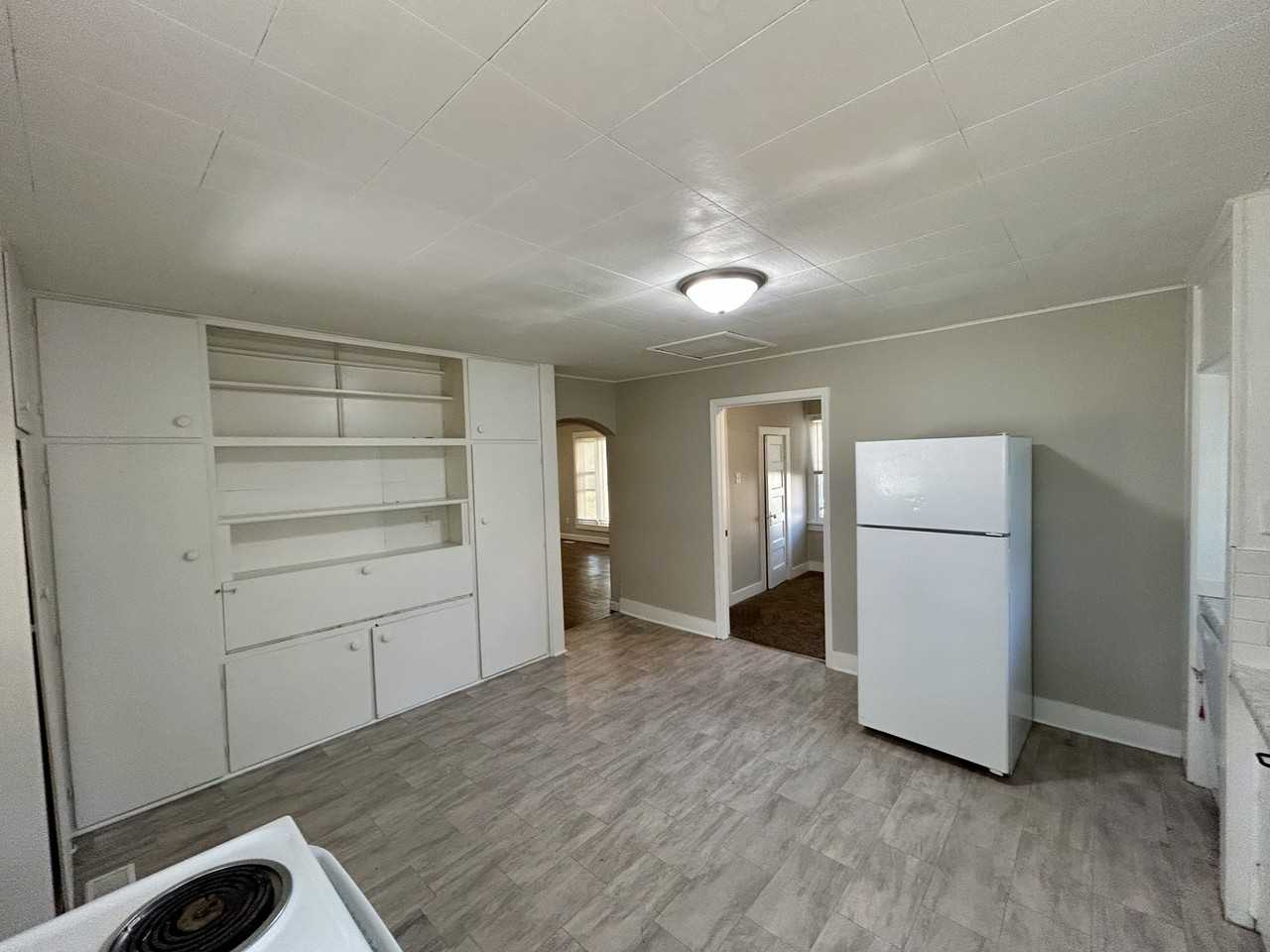 706 Locust St #1 - Photo 7 of 12