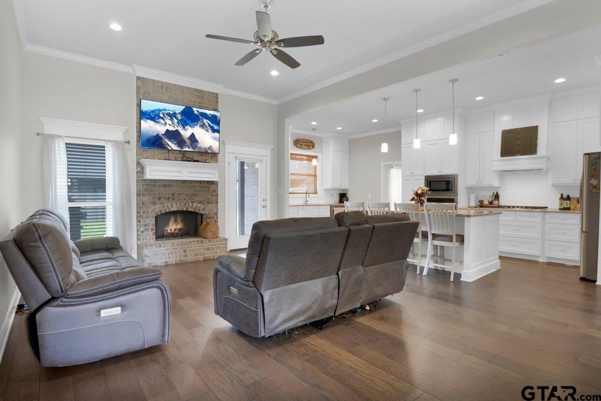 11771 Jayden Ln - Photo 3 of 24