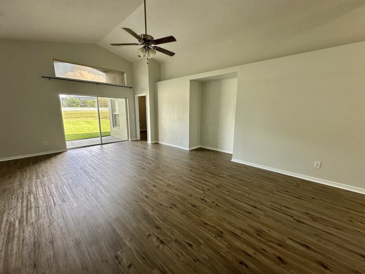 5339 Los Palma Vista Dr #1 - Photo 5 of 15