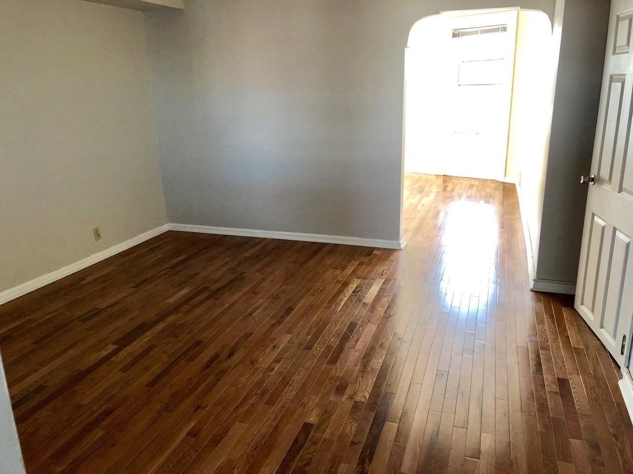 264 Newark Ave #5 - Photo 4 of 8