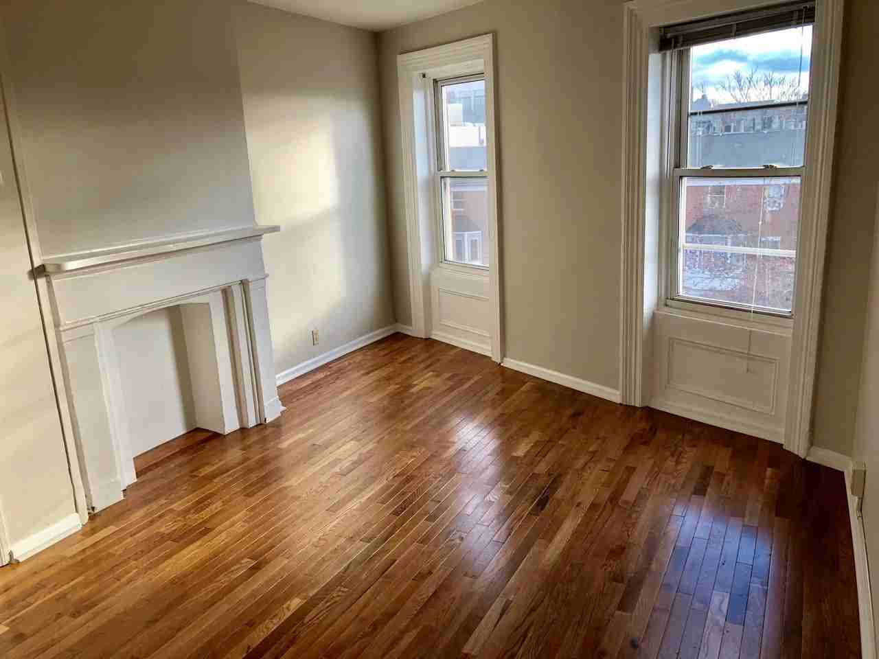 264 Newark Ave #5 - Photo 5 of 8