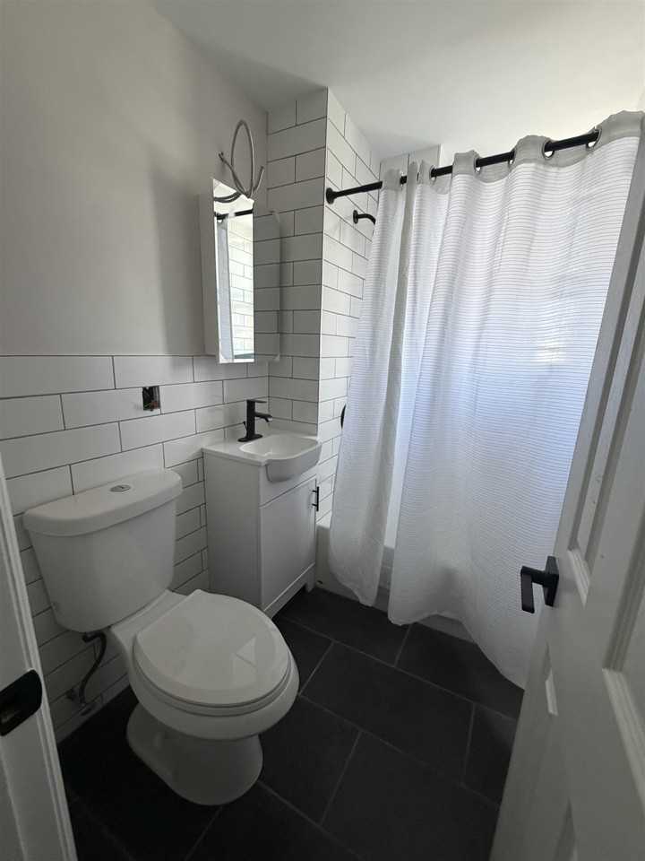31-33 66th St #5C - Photo 5 of 9