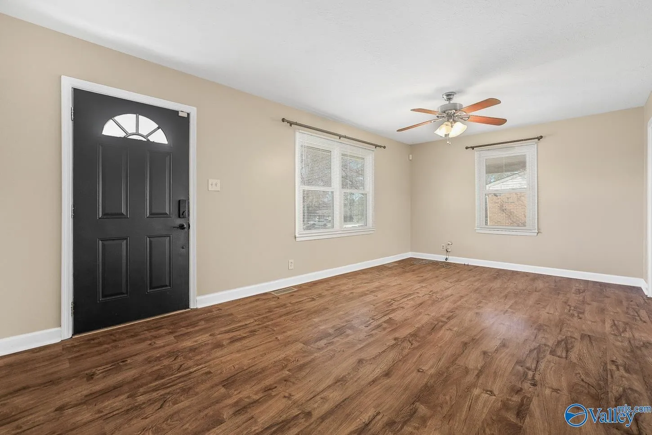 2220 Viscount Dr Nw #1 - Photo 5 of 48