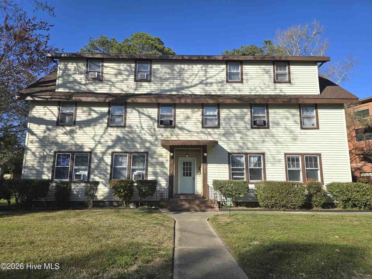1221 Carolina Ave #2C - Photo 2 of 4