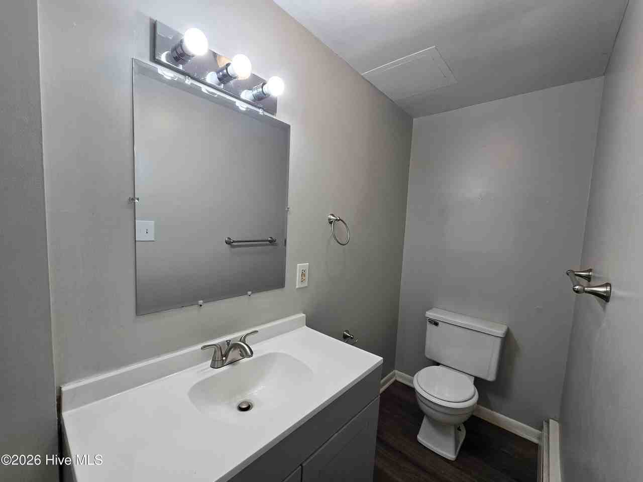 1221 Carolina Ave #2C - Photo 4 of 4