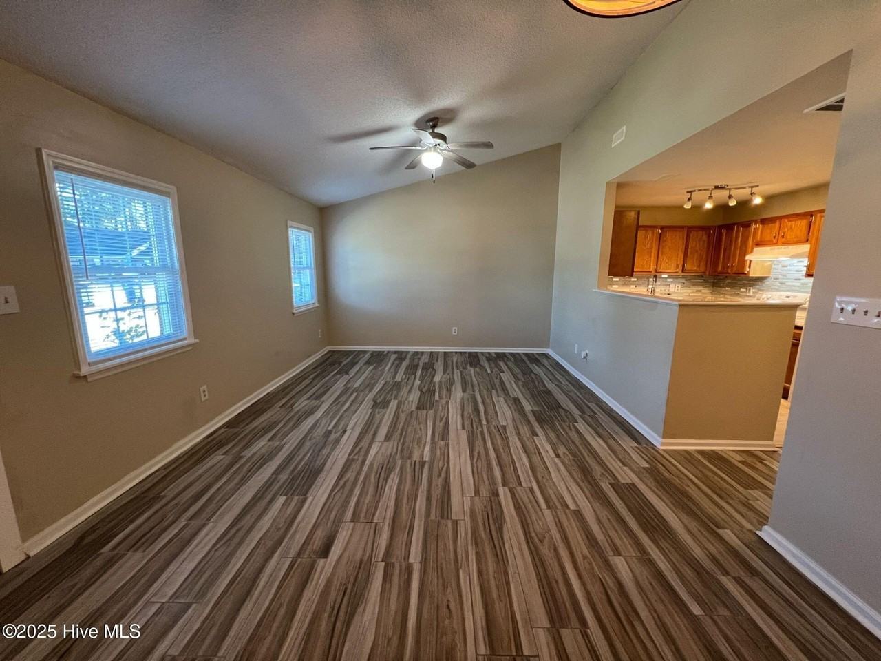 136 Marlene Dr - Photo 2 of 19