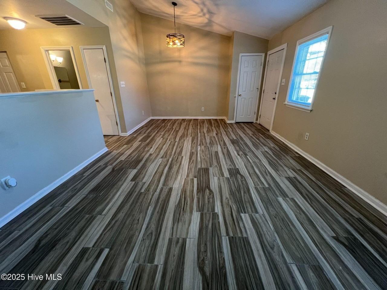 136 Marlene Dr - Photo 3 of 19
