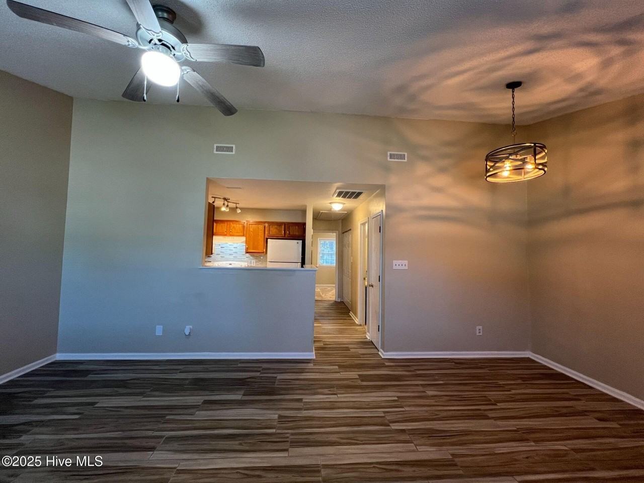 136 Marlene Dr - Photo 4 of 19
